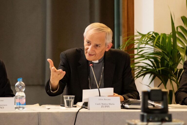 cardZuppi-inizioLavori (4) fotoIlariaTassini cardZuppi-inizioLavori (4) fotoIlariaTassini